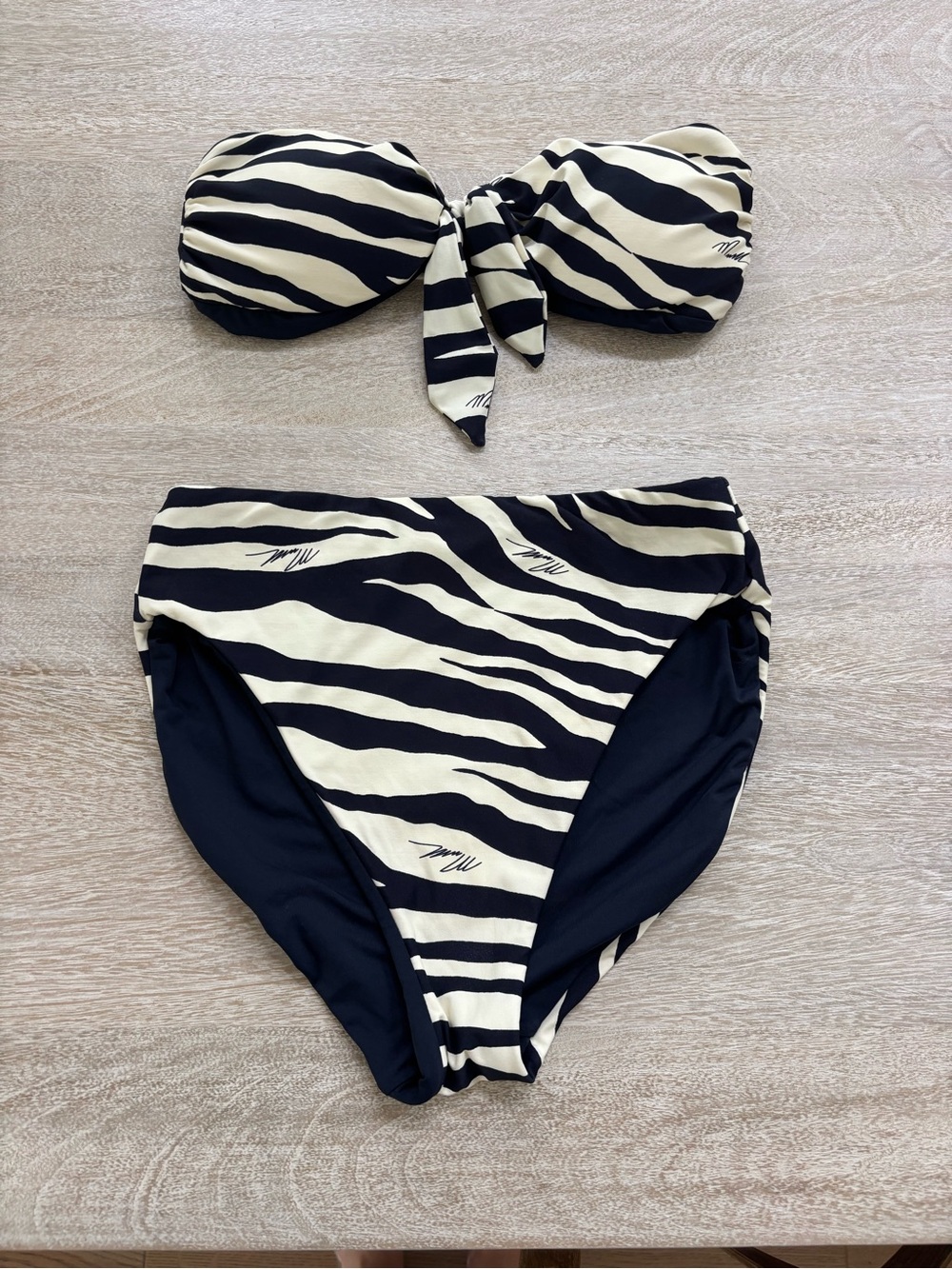 Bandeau high waist Bikini Set in navy & Cream